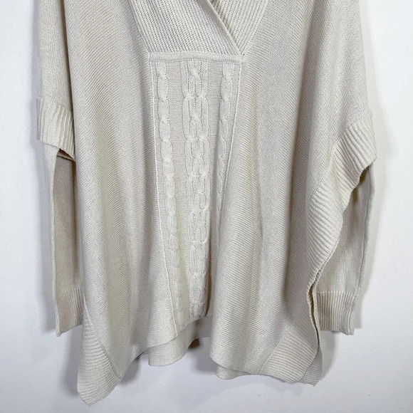 RD STYLE PONCHO OVERSIZED SWEATER IN CREAM COLOR - Picture 4 of 15